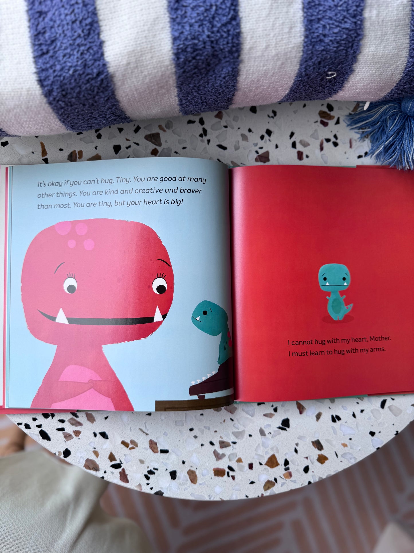 Tiny T-Rex and the Impossible Hug